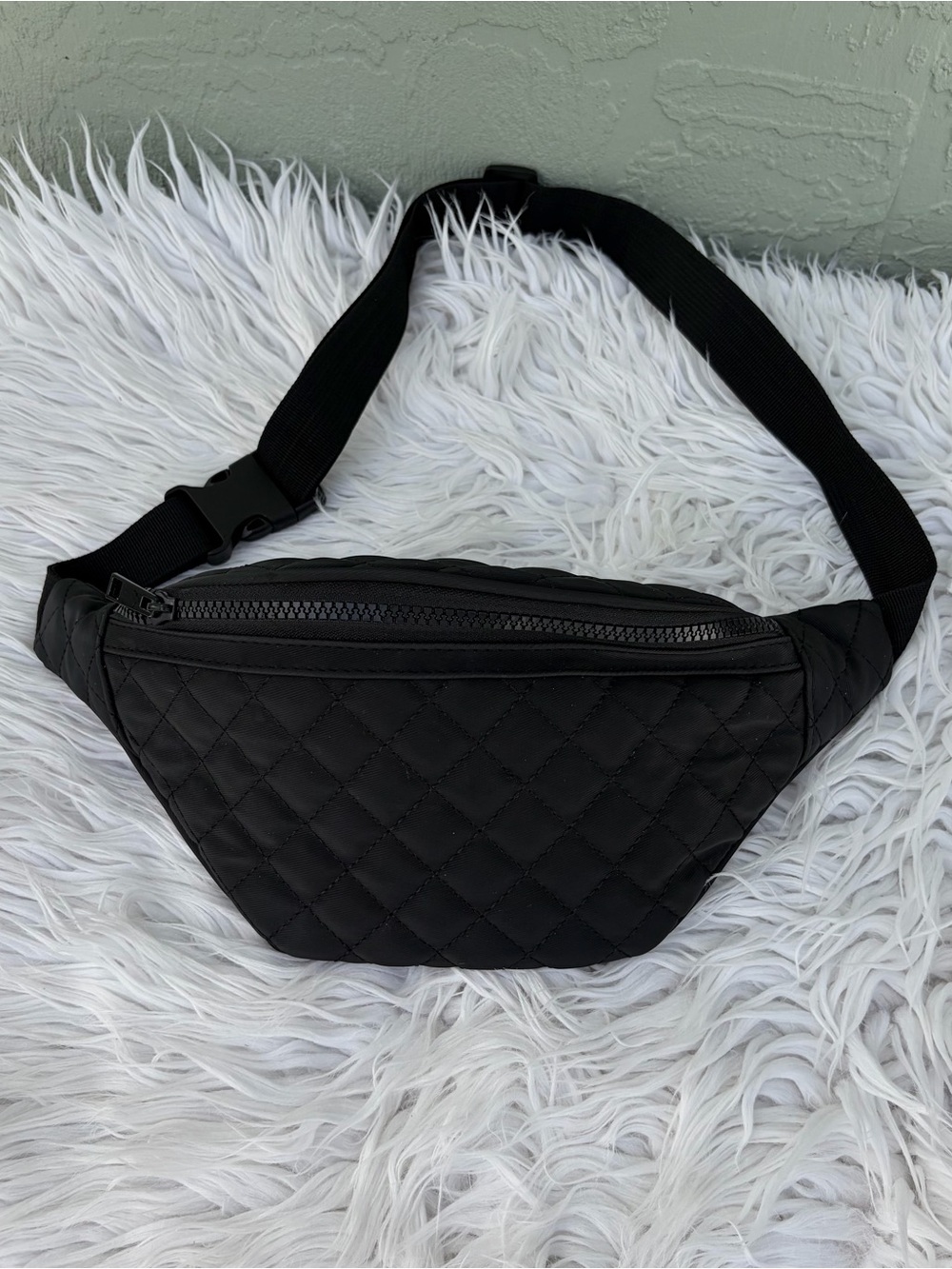 Quilted Black Women's Belt Bag - Stylish Hands-Free Carry